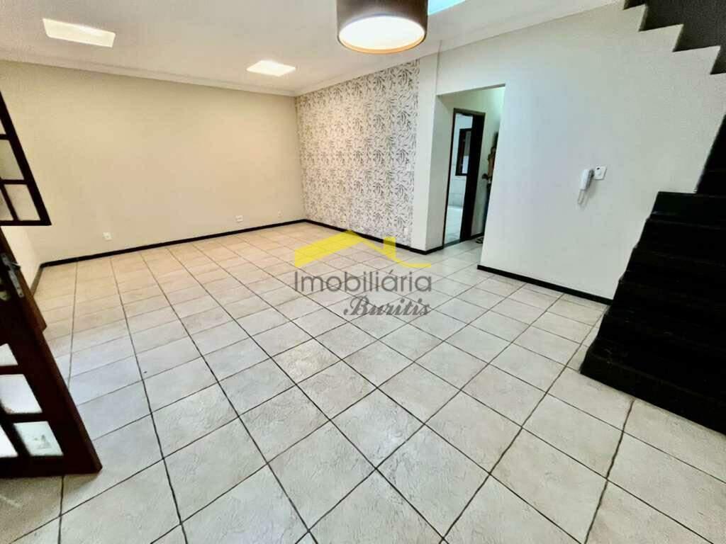 Casa, Buritis, 3 Quartos, 4 Vagas, 1 Suíte