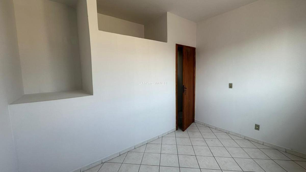 Casa, Fonte Grande, 2 Quartos, 1 Vaga