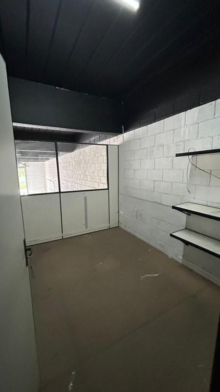 Galpão, Jardim Laguna, 0 Quarto, 3 Vagas