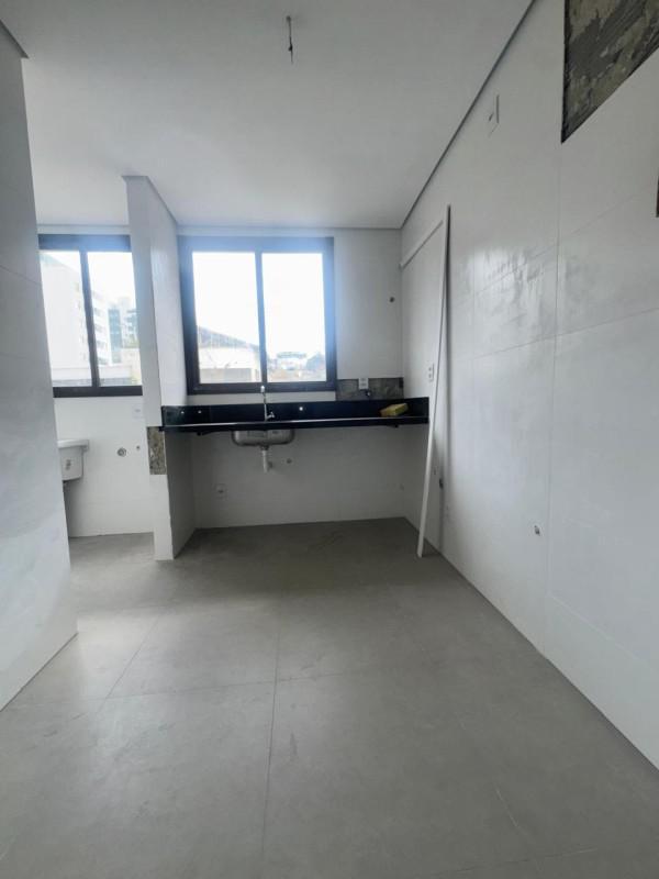 Apartamento, Sagrada Família, 3 Quartos, 2 Vagas, 1 Suíte
