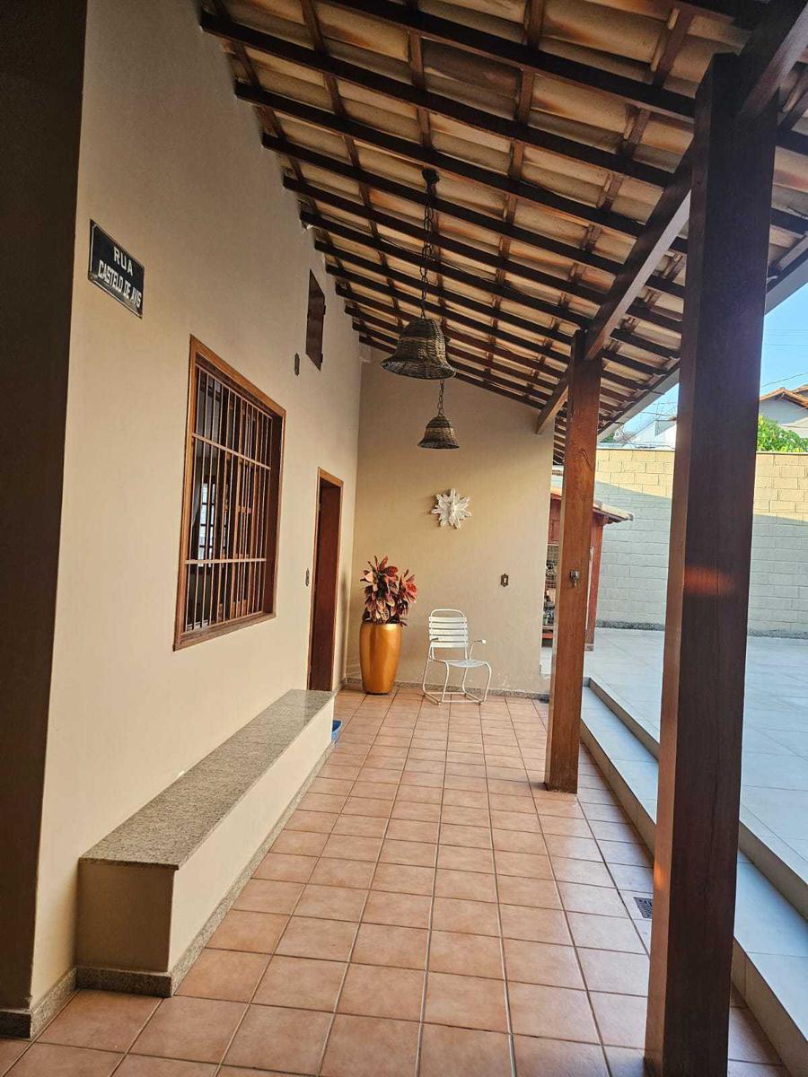 Casa, Castelo, 5 Quartos, 4 Vagas, 1 Suíte
