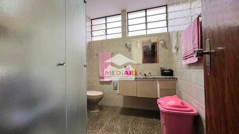 Casa, Comiteco, 4 Quartos, 3 Vagas, 2 Suítes