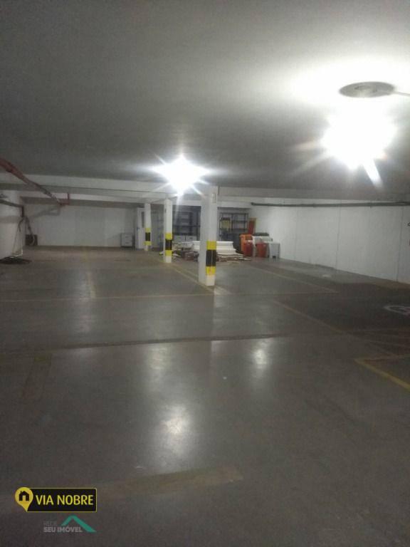 Prédio, Estoril, 15 Vagas