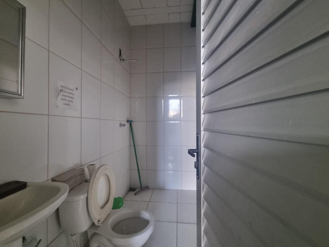 Galpão, Jardim Riacho das Pedras, 2 Quartos, 0 Vaga