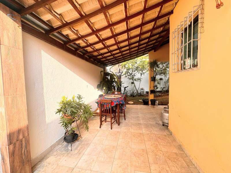 Casa, Fernão Dias, 3 Quartos, 2 Vagas, 1 Suíte