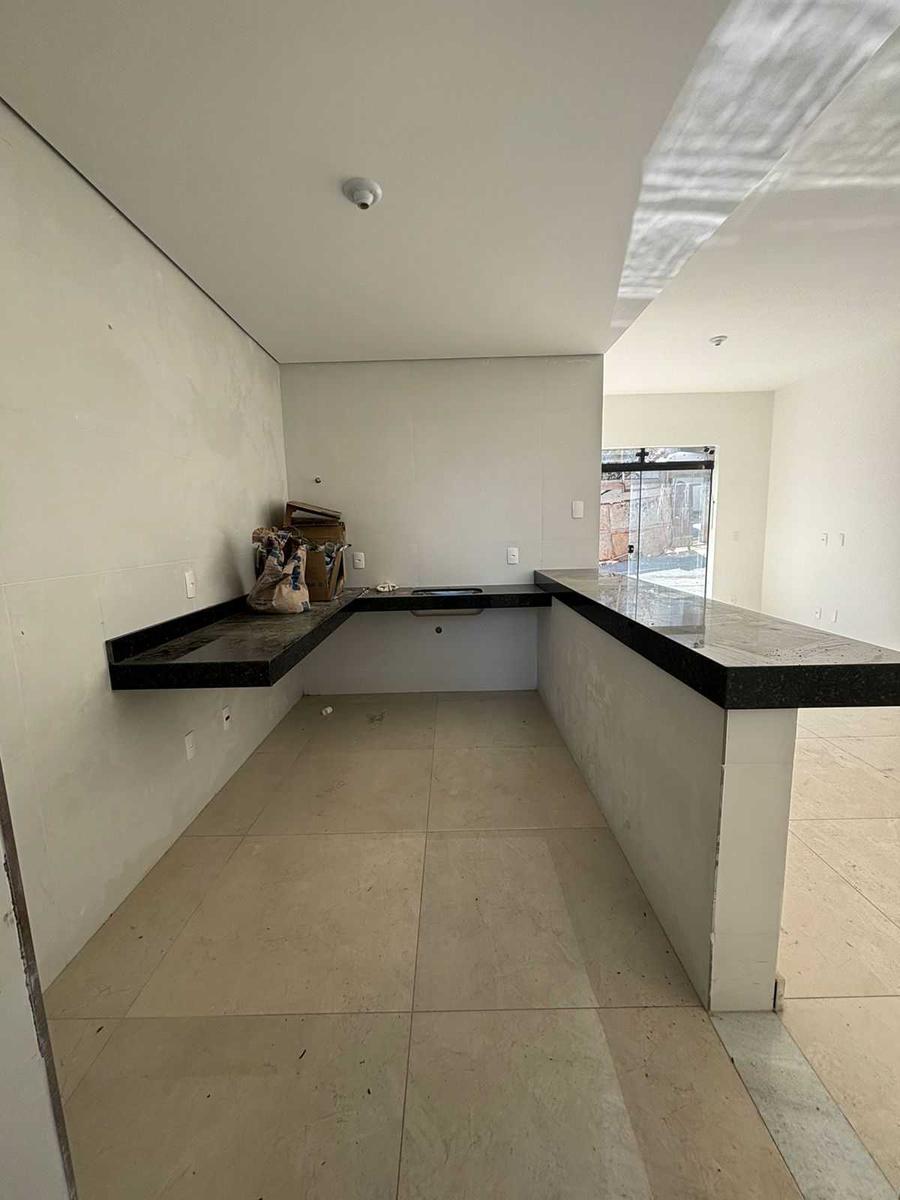 Casa, Vale das Orquídeas, 3 Quartos, 2 Vagas, 1 Suíte