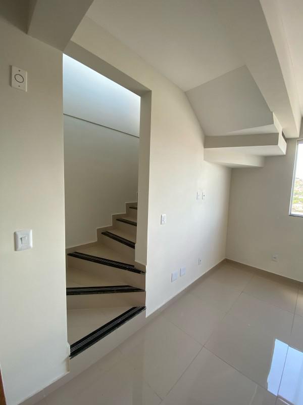 Cobertura, Coqueiros, 2 Quartos, 1 Vaga, 1 Suíte