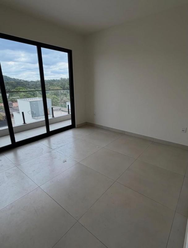 Casa, Masterville, 3 Quartos, 4 Vagas, 1 Suíte