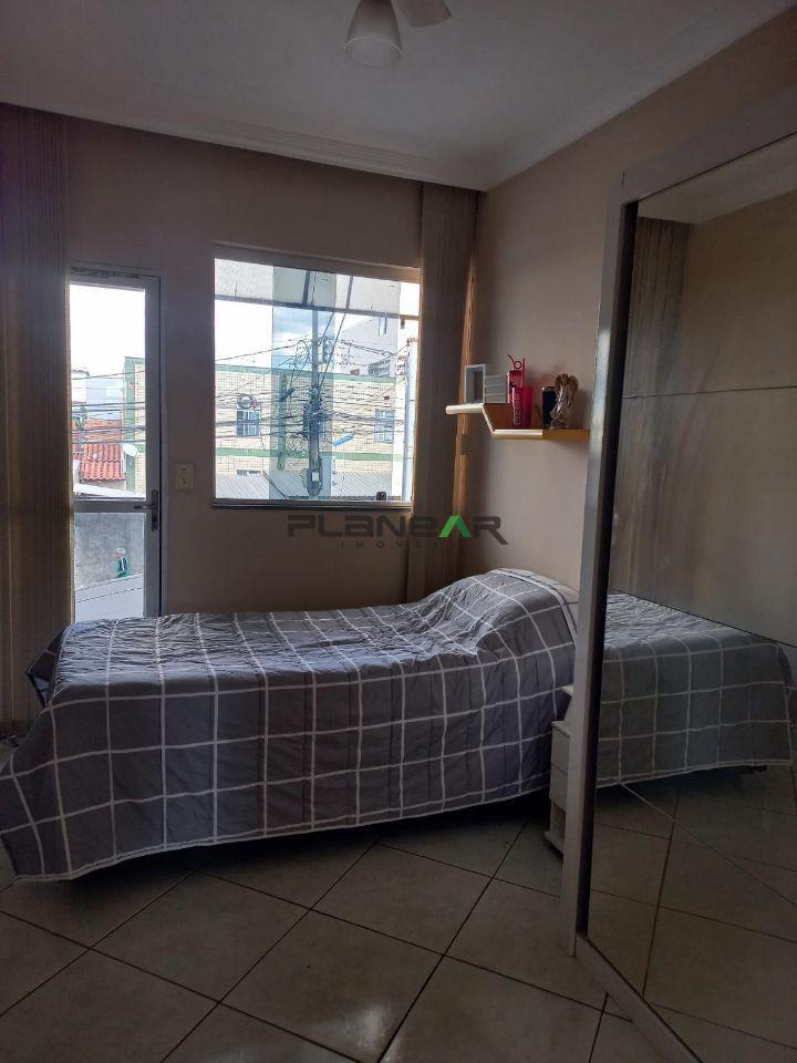 Casa, Santa Cruz Industrial, 3 Quartos, 2 Vagas, 1 Suíte