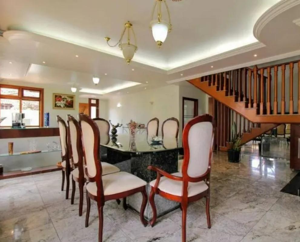 Casa, Castelo, 4 Quartos, 5 Vagas, 4 Suítes