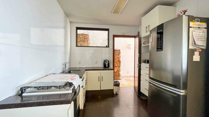 Casa, Mangabeiras, 4 Quartos, 4 Vagas, 2 Suítes