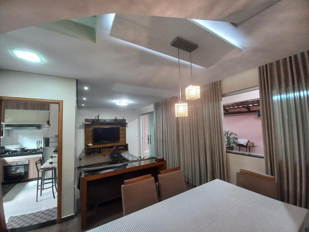 Casa, Industrial São Luiz, 3 Quartos, 2 Vagas, 1 Suíte