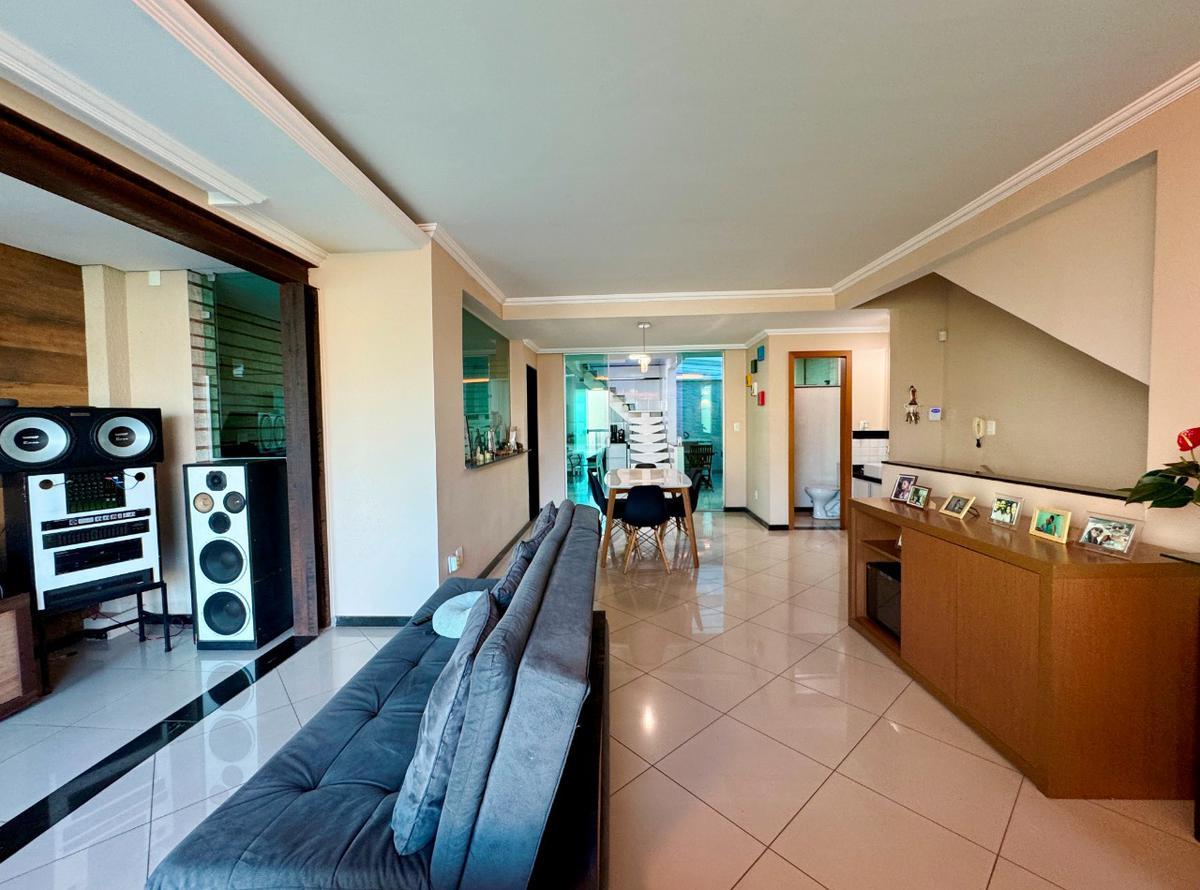 Casa, Ana Lúcia, 3 Quartos, 3 Vagas, 1 Suíte