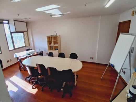 Sala, Funcionários, 0 Quarto, 1 Vaga