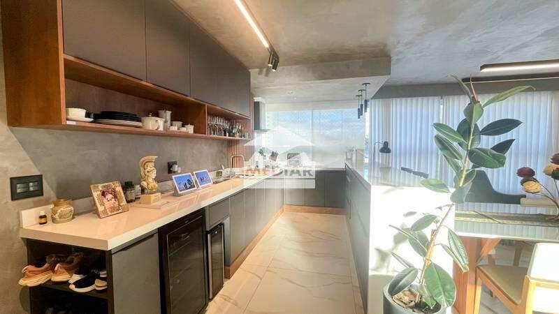 Apartamento, Luxemburgo, 3 Quartos, 4 Vagas, 2 Suítes