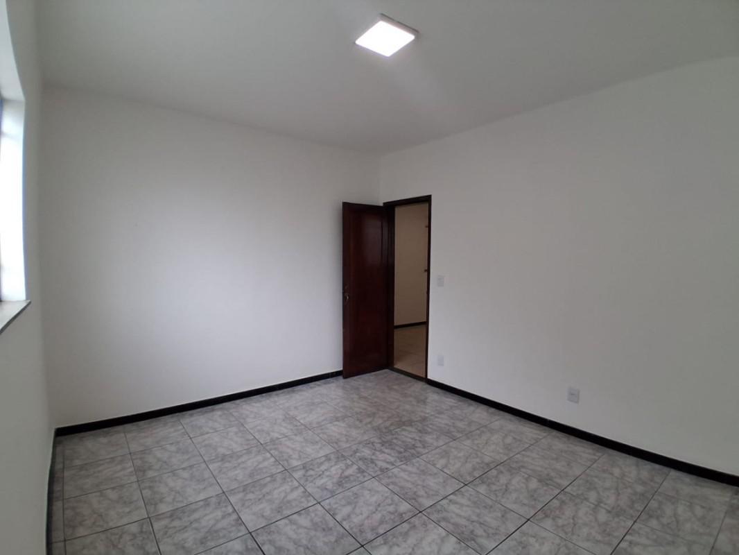 Casa, Cachoeirinha, 3 Quartos, 4 Vagas, 1 Suíte