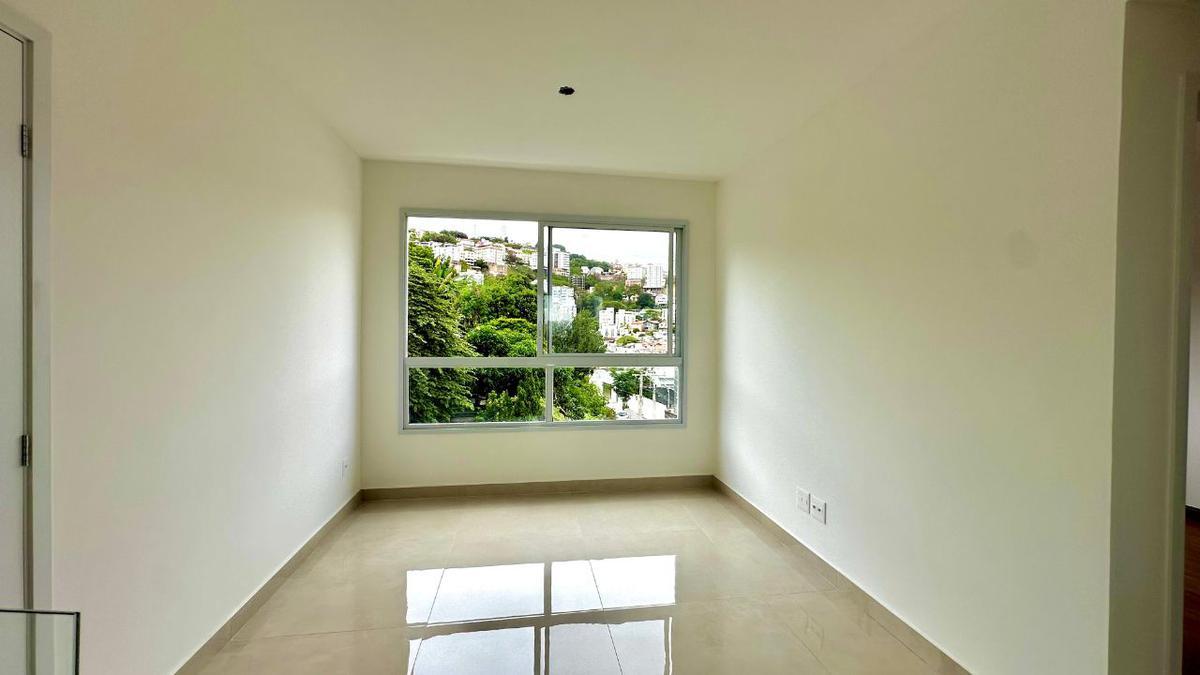 Cobertura, Santa Efigênia, 2 Quartos, 1 Vaga, 1 Suíte