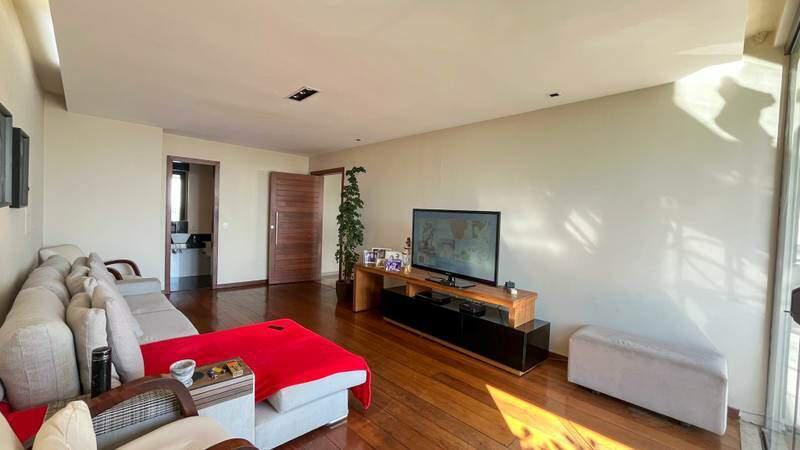 Casa, Mangabeiras, 4 Quartos, 4 Vagas, 2 Suítes