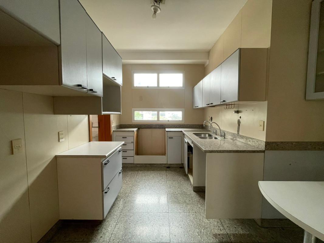 Apartamento, Funcionários, 4 Quartos, 2 Vagas, 1 Suíte