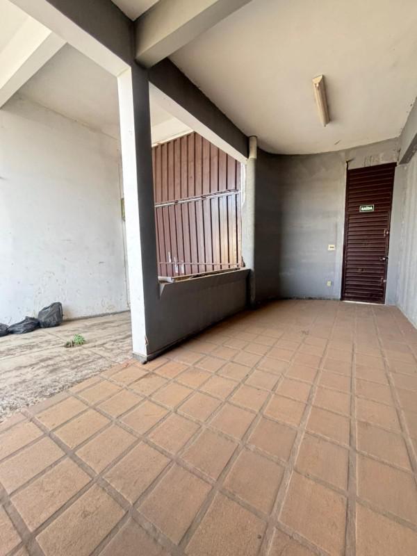 Galpão, Nova Floresta, 0 Quarto, 20 Vagas