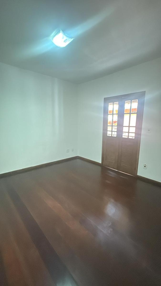 Casa, Bela Vista, 4 Quartos, 0 Vaga, 1 Suíte