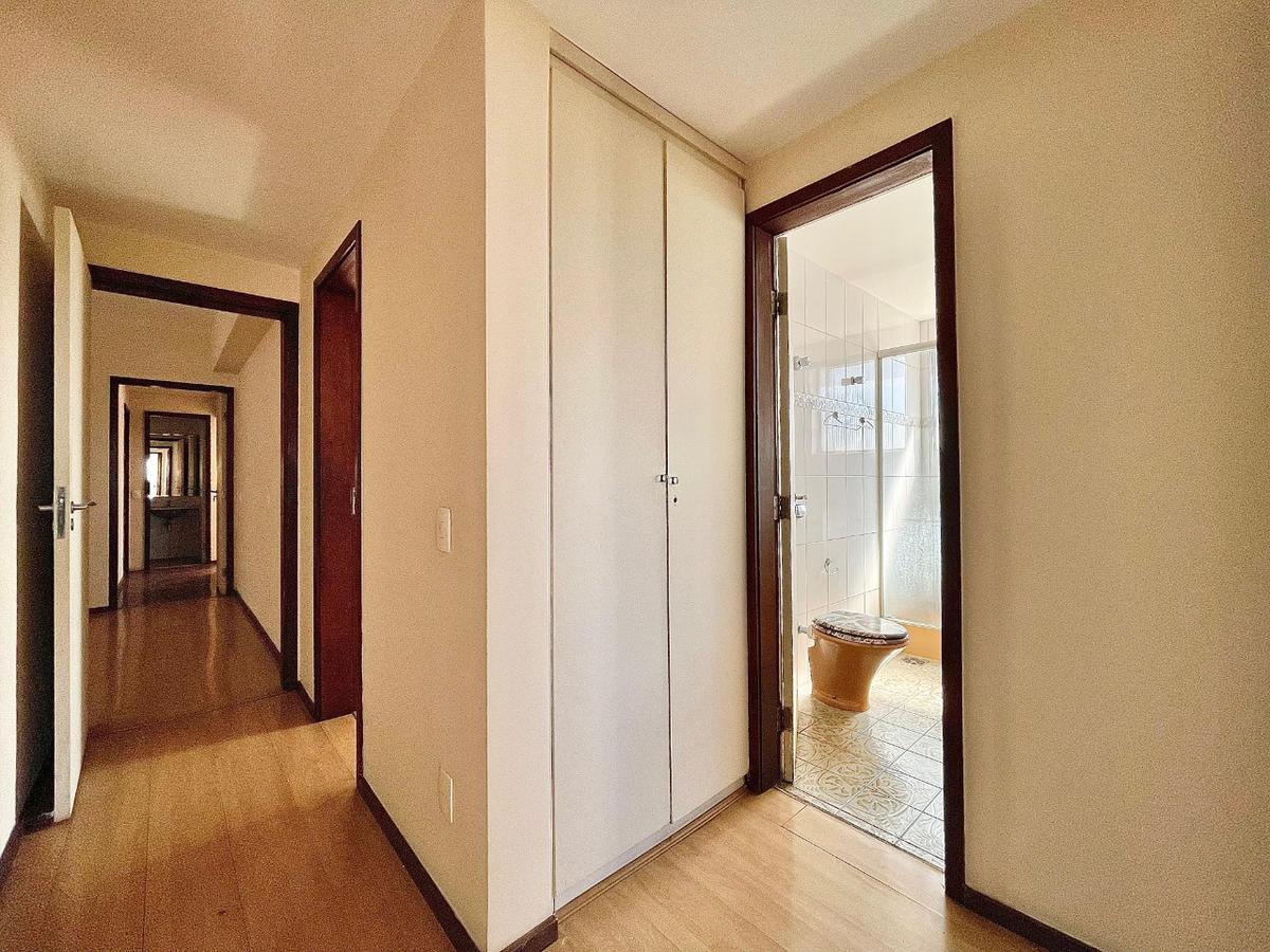 Apartamento, São José, 4 Quartos, 2 Vagas, 1 Suíte