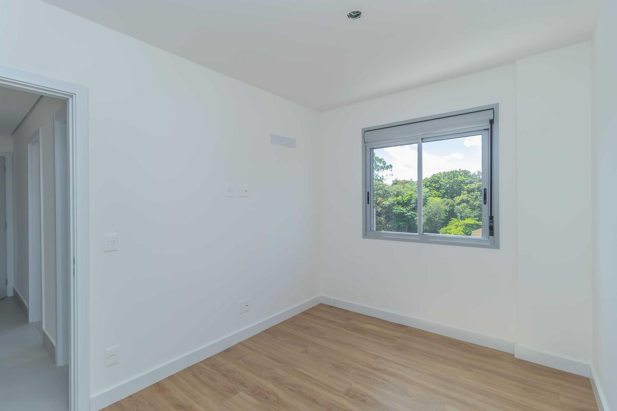 Apartamento, Sagrada Família, 3 Quartos, 2 Vagas, 1 Suíte