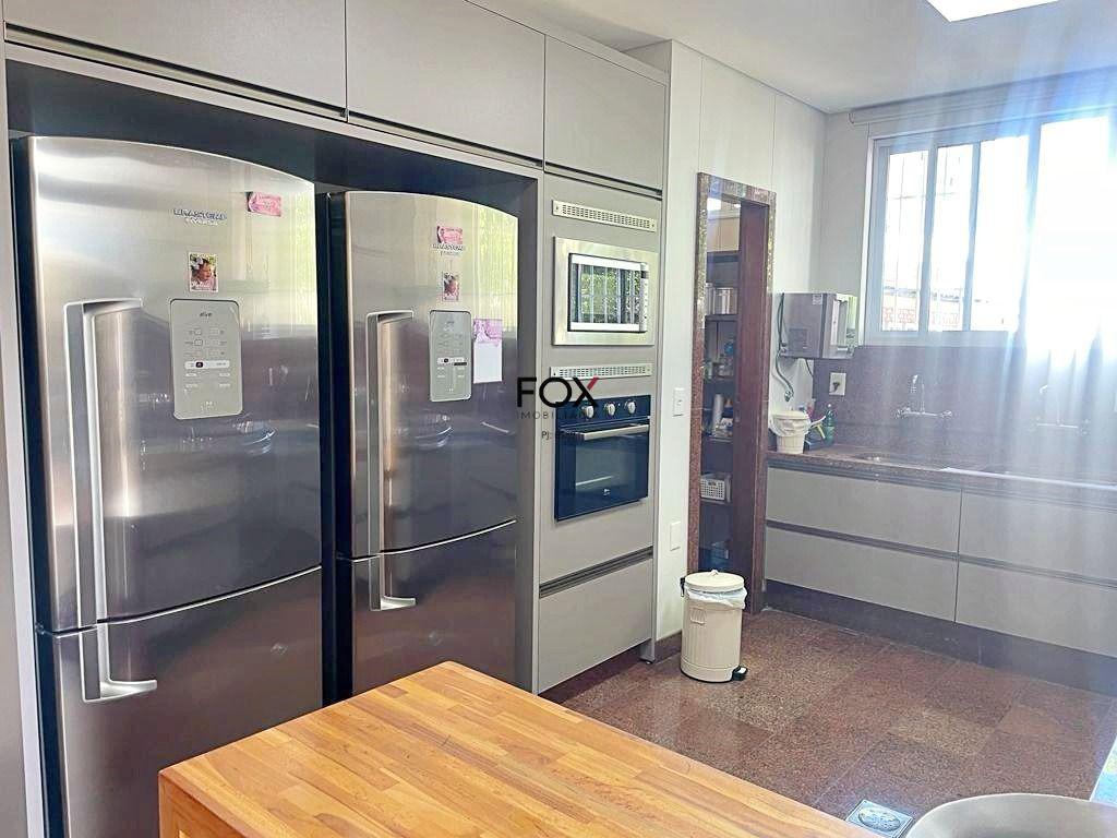 Casa, Luxemburgo, 4 Quartos, 10 Vagas, 2 Suítes
