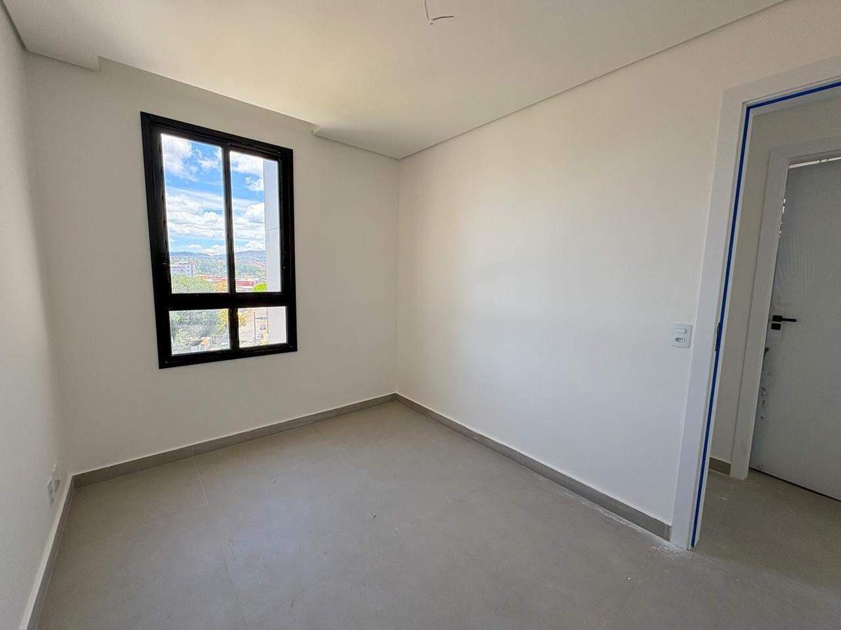 Cobertura, Jardim Industrial, 2 Quartos, 2 Vagas, 1 Suíte