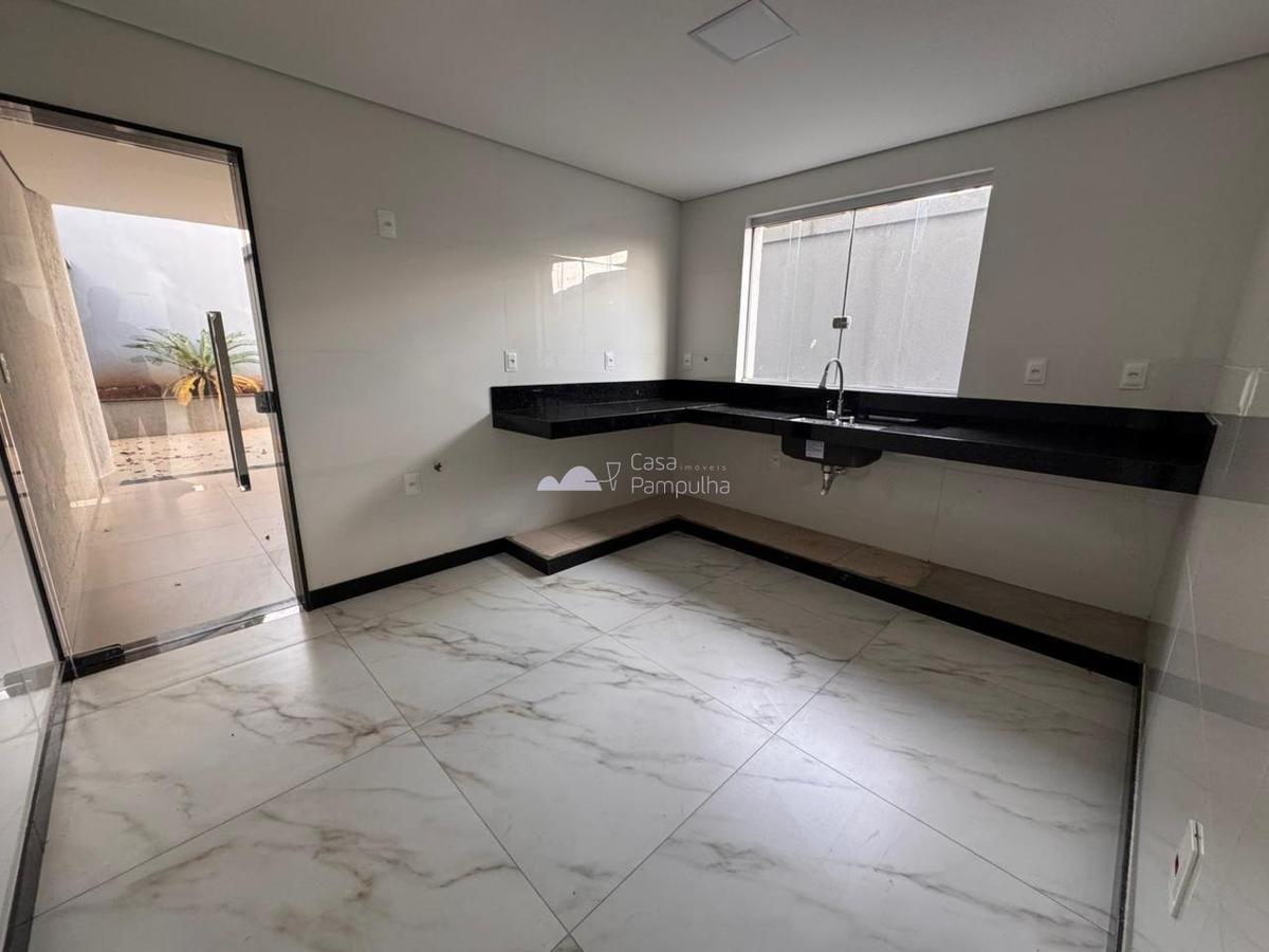 Casa, Trevo, 3 Quartos, 3 Vagas, 2 Suítes