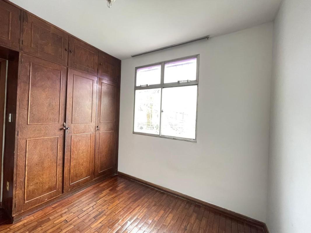 Apartamento, Sagrada Família, 2 Quartos, 1 Vaga