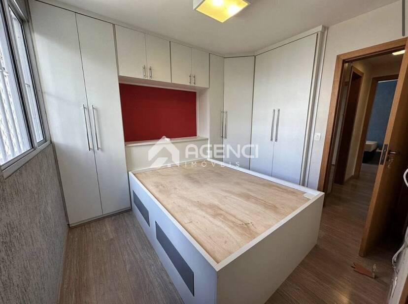 Apartamento, Sagrada Família, 3 Quartos, 0 Vaga, 1 Suíte