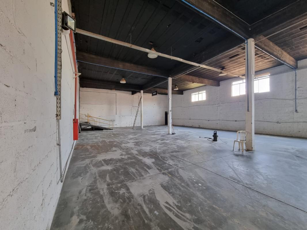 Galpão, Jardim Riacho das Pedras, 0 Quarto, 0 Vaga