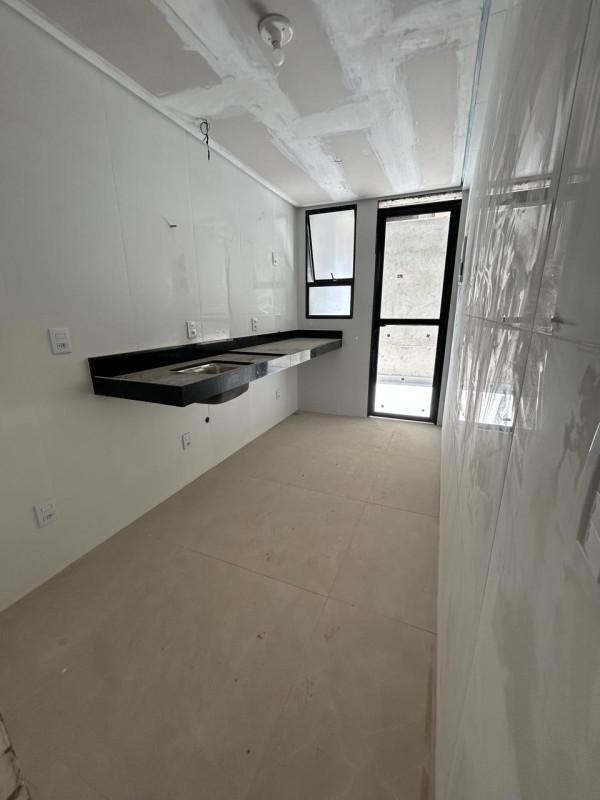 Apartamento, Sagrada Família, 3 Quartos, 2 Vagas, 1 Suíte