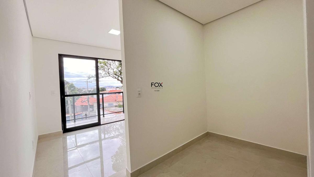 Casa, Santa Branca, 3 Quartos, 2 Vagas, 1 Suíte