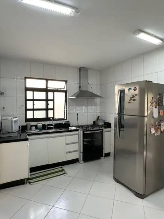 Casa, Paquetá, 4 Quartos, 0 Vaga, 1 Suíte