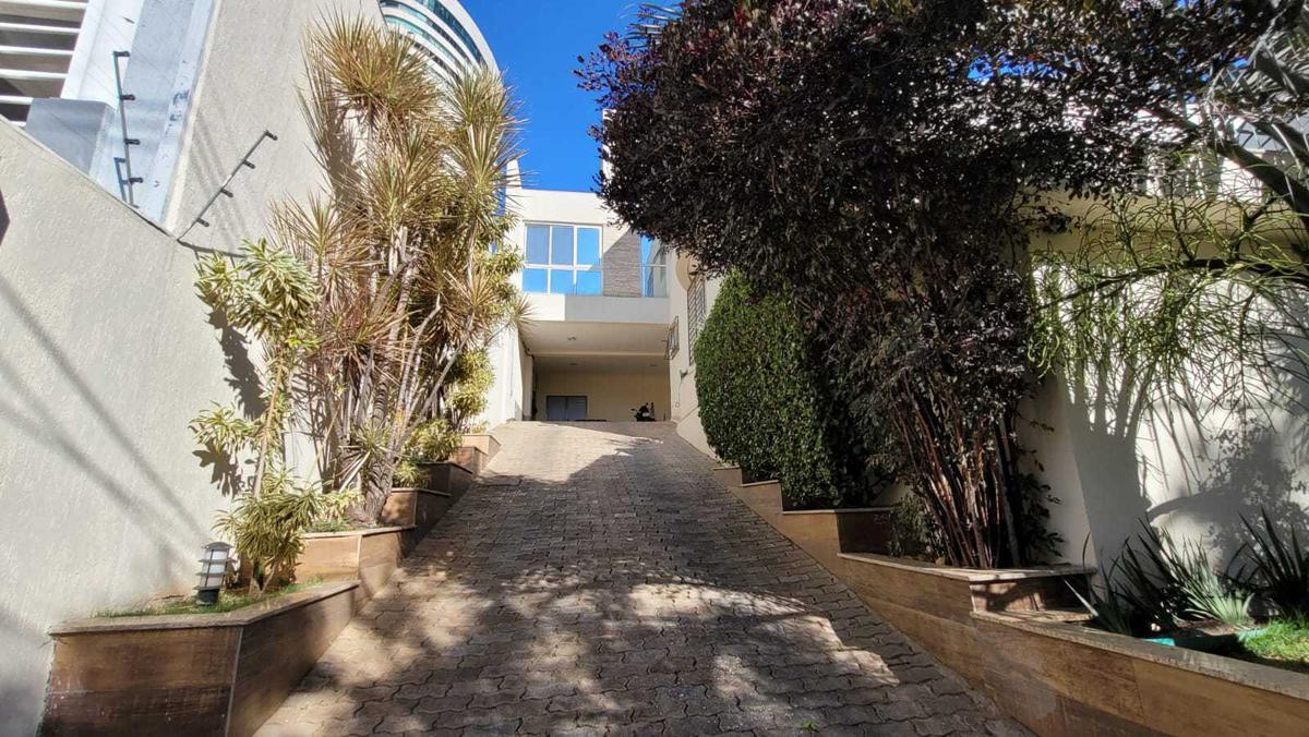 Apartamento, Santa Lúcia, 4 Quartos, 5 Vagas, 3 Suítes