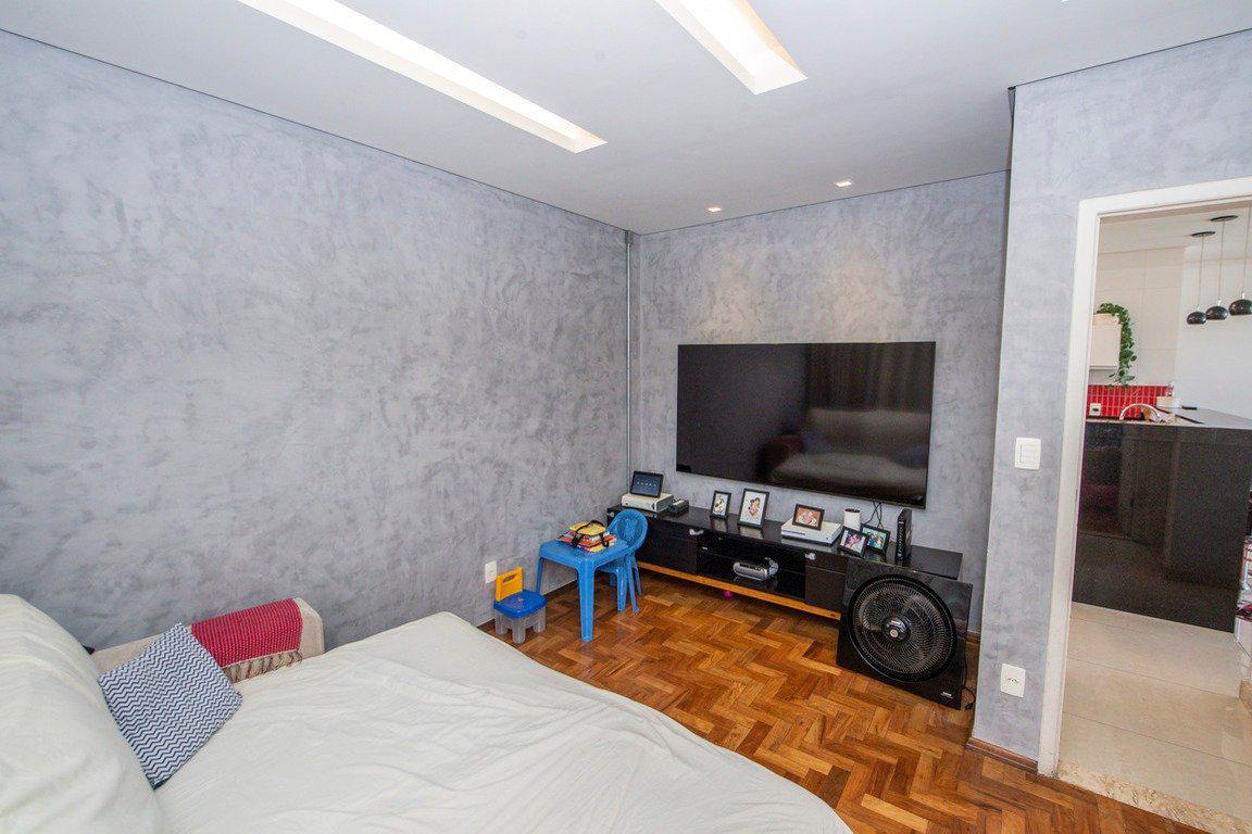 Casa, Cachoeirinha, 6 Quartos, 4 Vagas, 2 Suítes