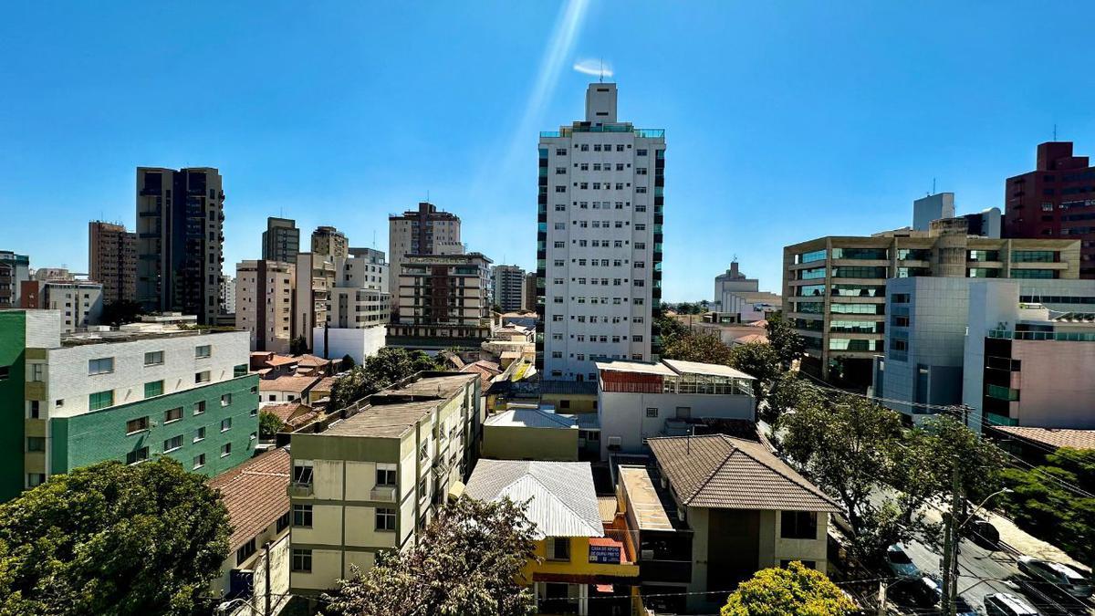 Apartamento, Santa Efigênia, 3 Quartos, 2 Vagas, 2 Suítes