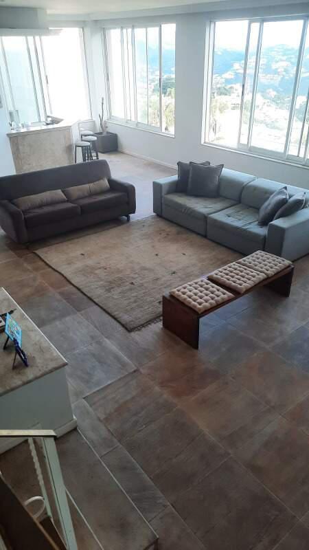 Casa, Vila Castela, 4 Quartos, 6 Vagas, 1 Suíte