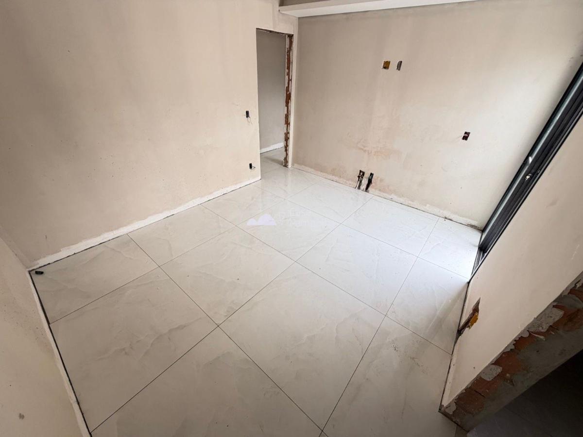 Casa, Planalto, 4 Quartos, 4 Vagas, 1 Suíte