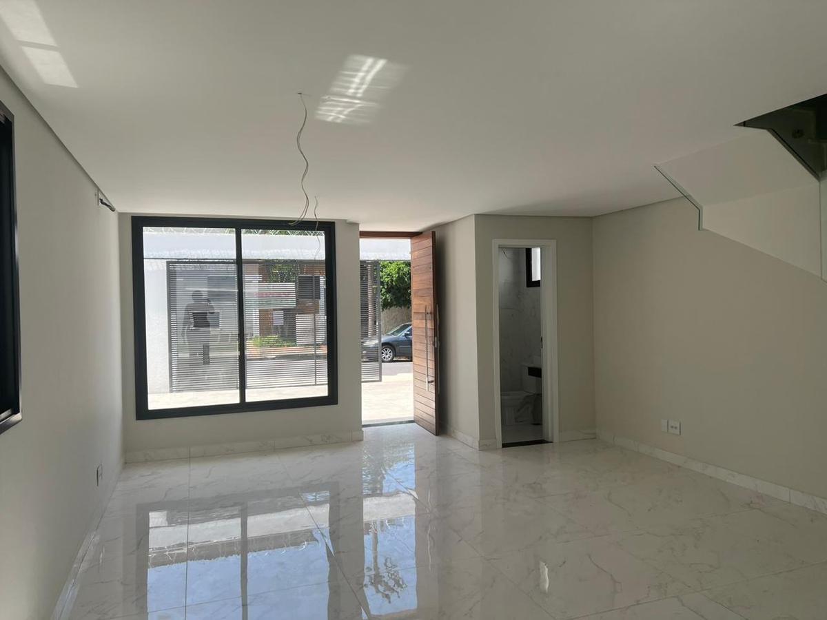 Casa, Santa Cruz, 3 Quartos, 3 Vagas, 3 Suítes