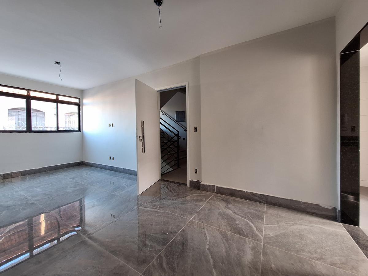 Apartamento, Sagrada Família, 3 Quartos, 2 Vagas, 1 Suíte