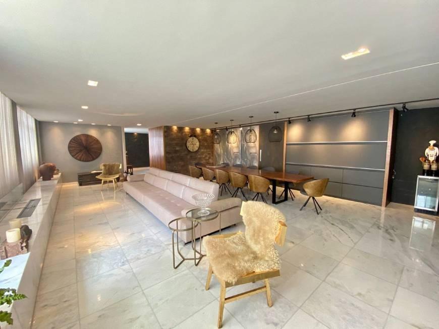 Apartamento, Comiteco, 4 Quartos, 2 Vagas, 2 Suítes