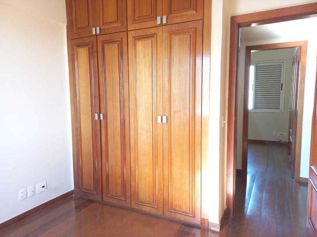 Apartamento, Funcionários, 4 Quartos, 2 Vagas, 1 Suíte