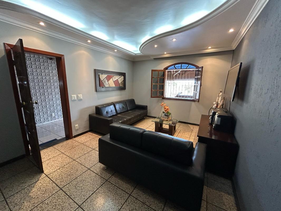 Casa, Itapoã, 4 Quartos, 6 Vagas, 1 Suíte