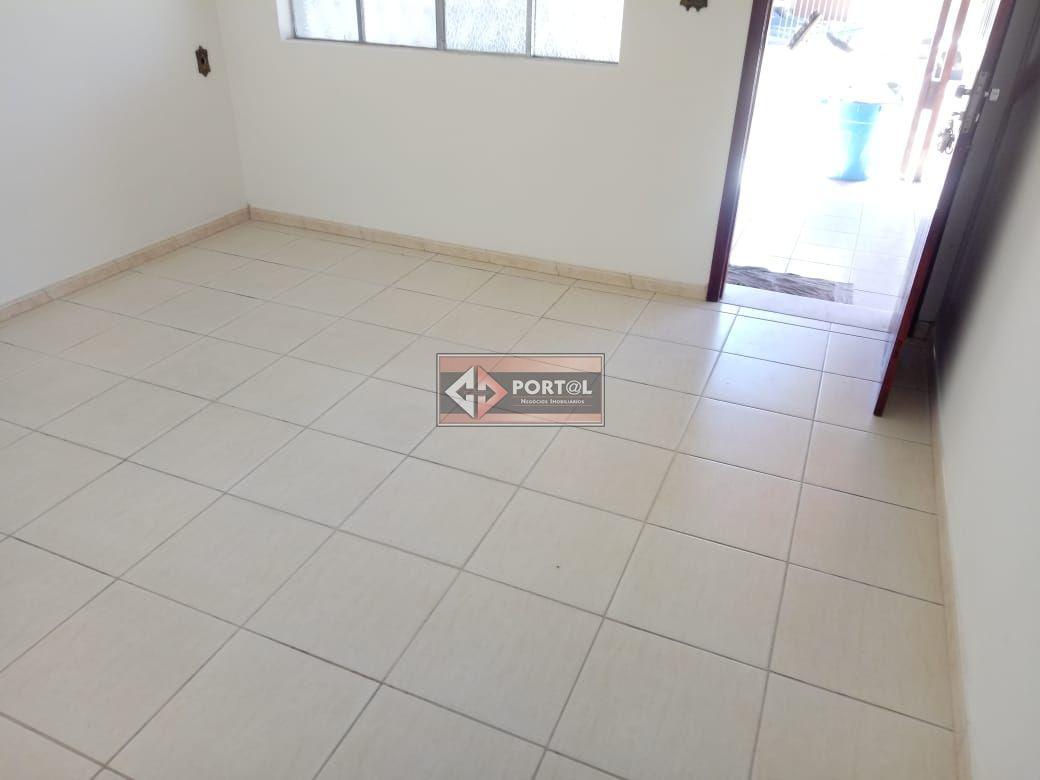 Casa, Parque São Pedro (venda Nova), 3 Quartos, 8 Vagas