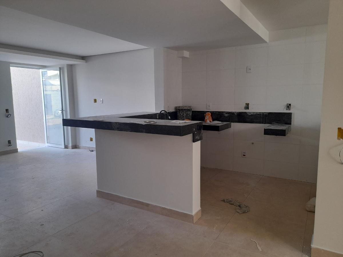 Casa, Esplanada, 3 Quartos, 2 Vagas, 1 Suíte
