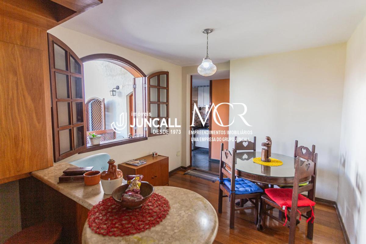 Casa, Concórdia, 8 Quartos, 4 Vagas, 2 Suítes