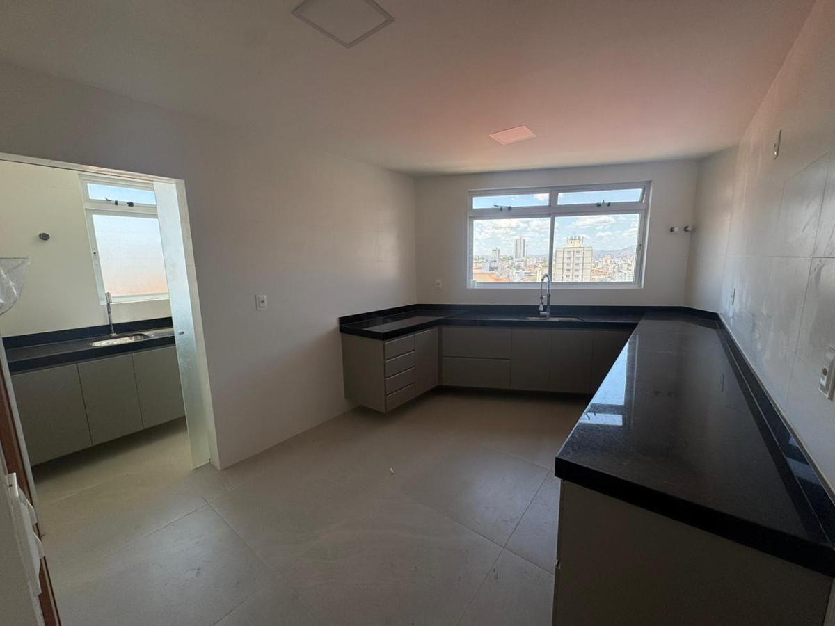 Apartamento, Colégio Batista, 4 Quartos, 2 Vagas, 2 Suítes